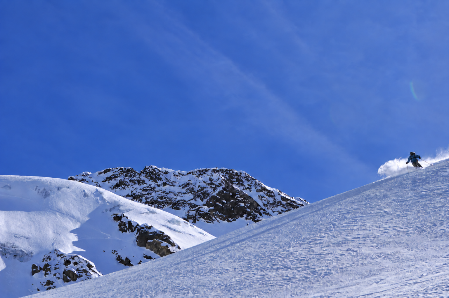 Freerider im frischen Pulverschnee oberhalb von Obergurgl